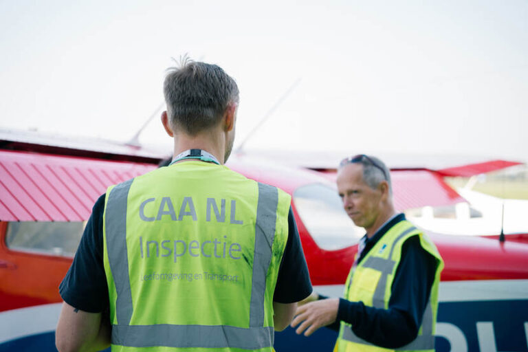 ILT-Luchtvaartautoriteit controleert onaangekondigd kleine luchtvaart