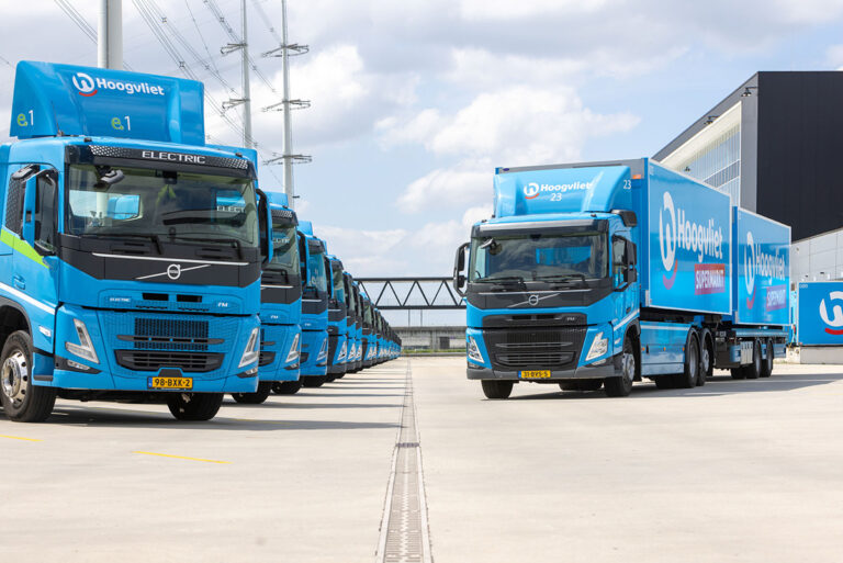 Vijftien nieuwe Volvo’s FM voor Hoogvliet