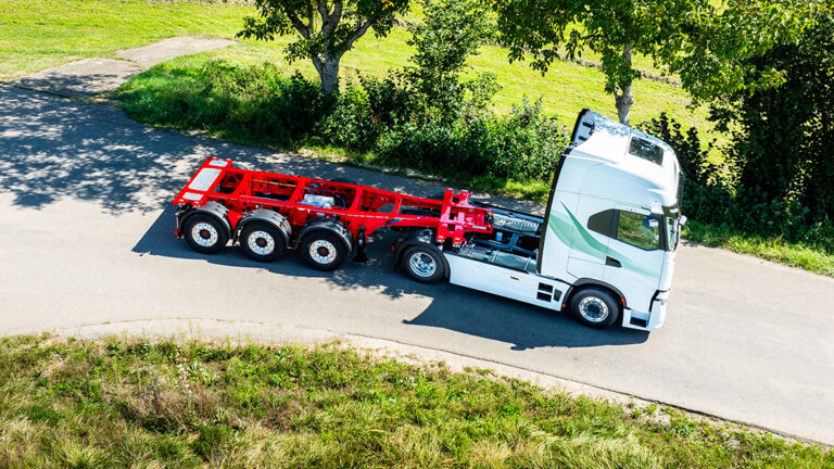 Kögel presenteert de nieuwe KÖGEL PORT 20: het lichtgewicht onder de containerchassis