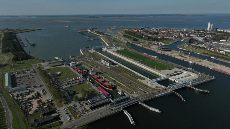 Koning Willem-Alexander en Koning Filip openen Nieuwe Sluis in Terneuzen