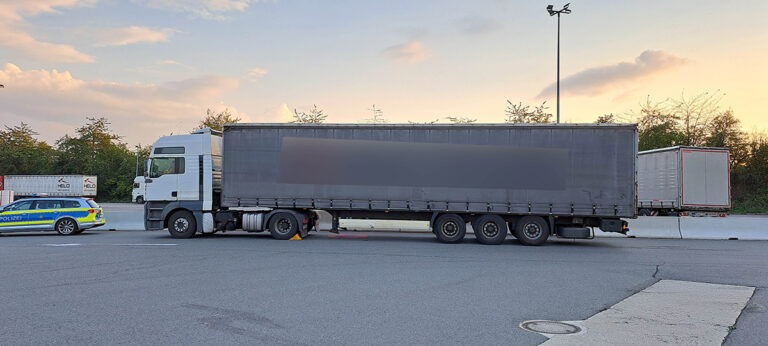 Duitse politie haalt onveilige trailer van de A72 [+foto’s]