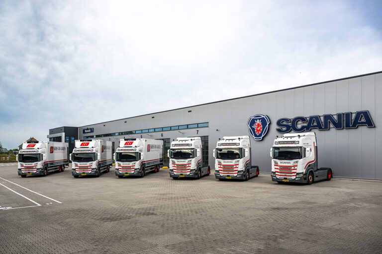 Acht nieuwe Scania’s voor Koos van Gaalen Transport
