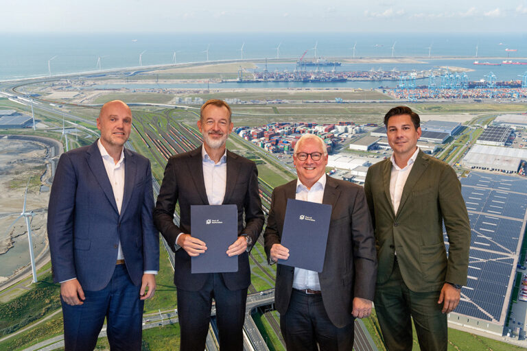 Havenbedrijf Rotterdam en Swietelsky Rail Benelux B.V. ondertekenen contract voor aanleg eerste spoorbundel Emplacement Maasvlakte Zuid