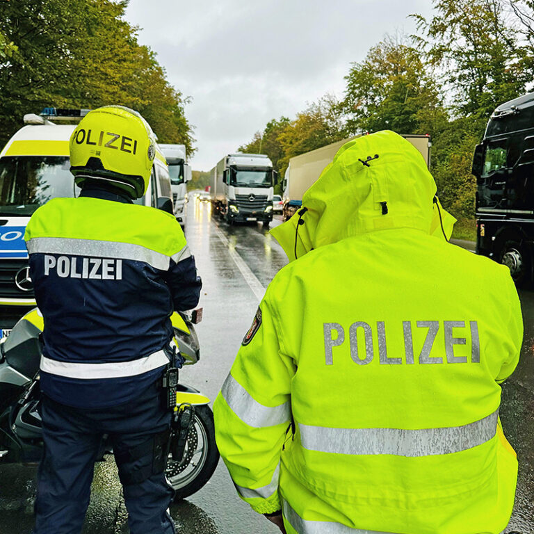 44 procent vrachtwagenchauffeurs negeert doorrijverbod Duitse Lüdenscheid tijdens controle [+foto]