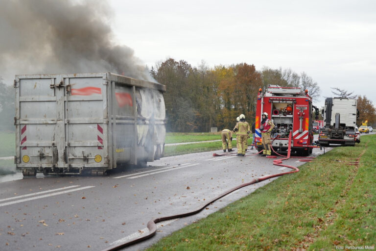 Brand in container op vrachtwagen op N379 [+foto]