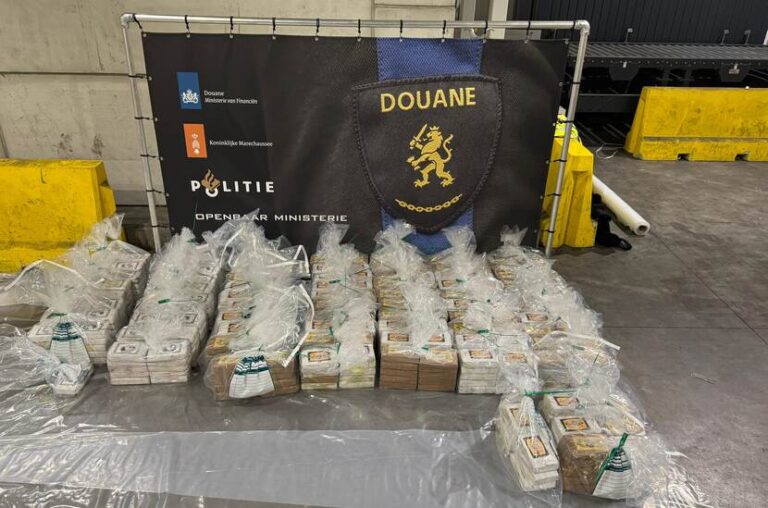 Douane onderschept 720 kilo cocaïne in haven van Vlissingen, straatwaarde 54 miljoen euro