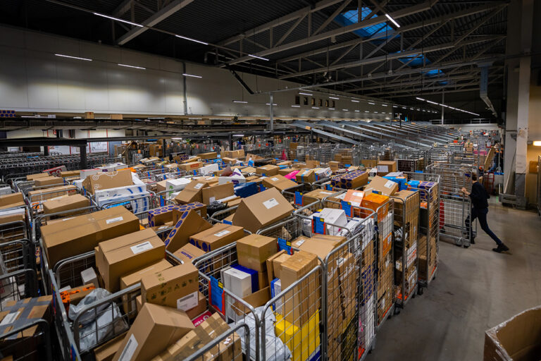 Drukste dag ooit: PostNL verwerkt meer dan 2,8 miljoen pakketten