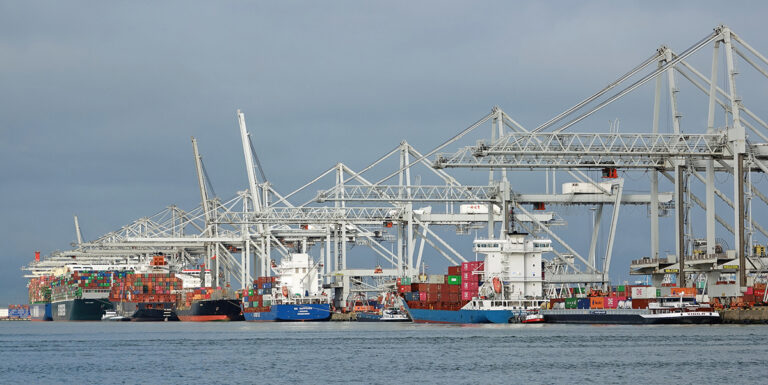 Duurzaamheid en efficiëntie krijgen belangrijkere rol bij nieuwe haventarieven van de Rotterdamse haven