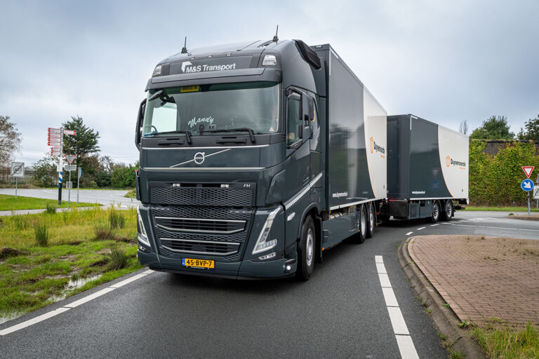 Vijf nieuwe Volvo’s FH 460 voor M&S Transport
