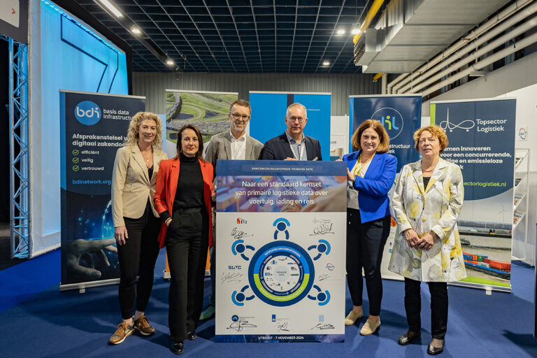 Logistieke ketenhouders tekenen samenwerkingsverklaring voor standaardisering data