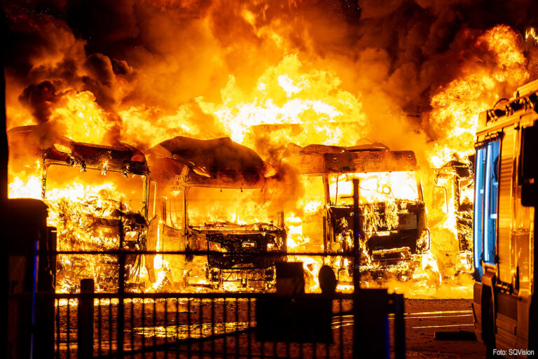 Twee jaar cel voor opdrachtgever brandstichting bij transportbedrijf Van Bakel en Zn. Transporten in Oss