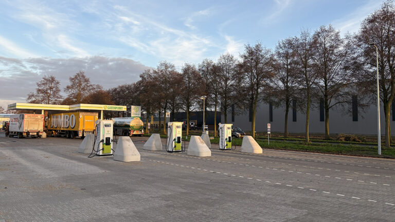 Greenpoint opent laadplein voor e-trucks in Veghel