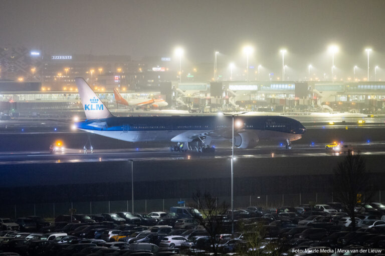 Twee KLM-vliegtuigen na vertrek teruggekeerd naar Schiphol
