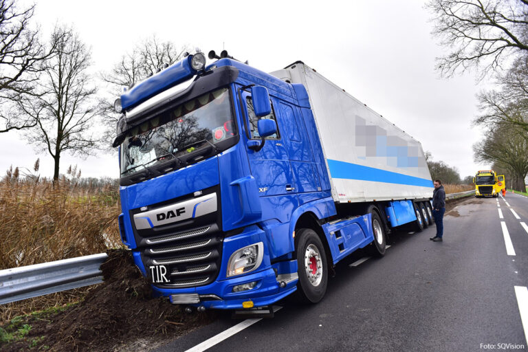 Opnieuw vrachtwagen in de vangrail op N275 bij Ospel