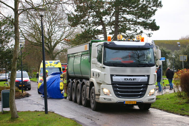 Ernstig ongeval in Noordwijk: persoon overreden door vrachtwagen