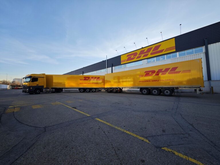 DHL Freight zet twee nieuwe DUOtrailers in tussen Madrid en Barcelona