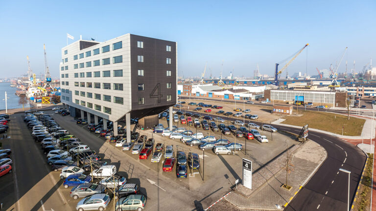 DHG en Mainfreight verlengen huurovereenkomst voor kantoorruimte in Dockworks IV met 10 jaar