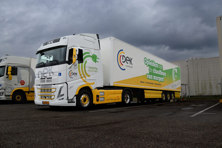 Dek Opleidingen zet duurzame stap met E-truck pilot