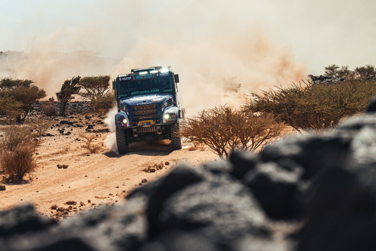 Perfect staaltje teamwork houdt Mitchel in de top