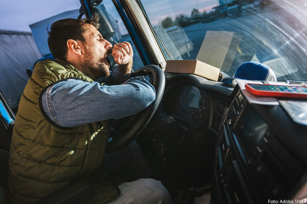 slaperige vrachtwagenchauffeur