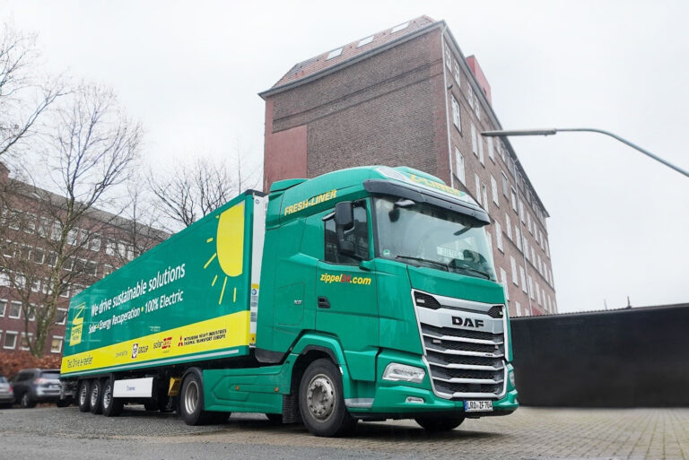 TIP Group lanceert, samen met twee partners, eerste e-reefer op batterij, zonne-energie en energieterugwinning
