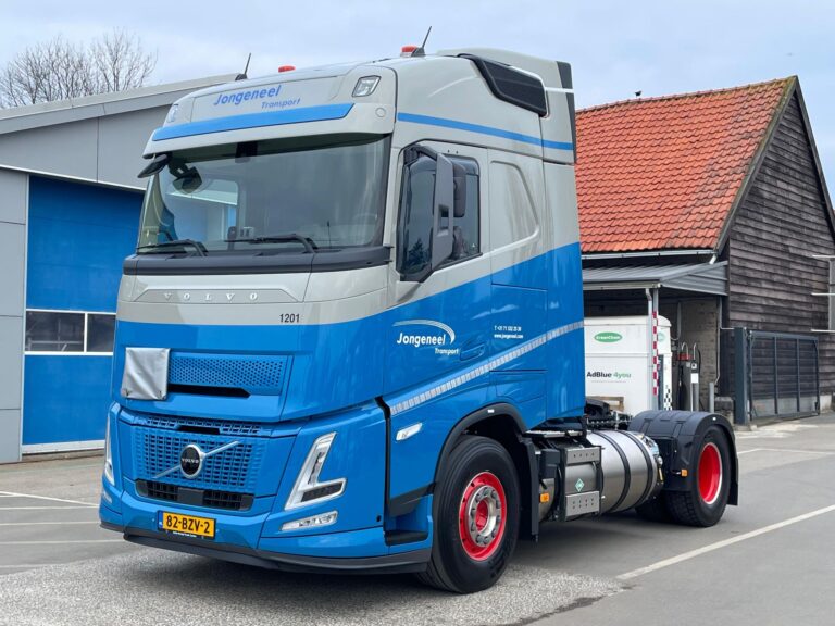 Jongeneel Transport neemt twee Volvo FH460 LNG-trucks in gebruik