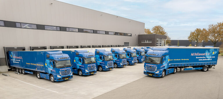 Ad Dollevoet B.V. neemt tien nieuwe Actros F trucks in gebruik