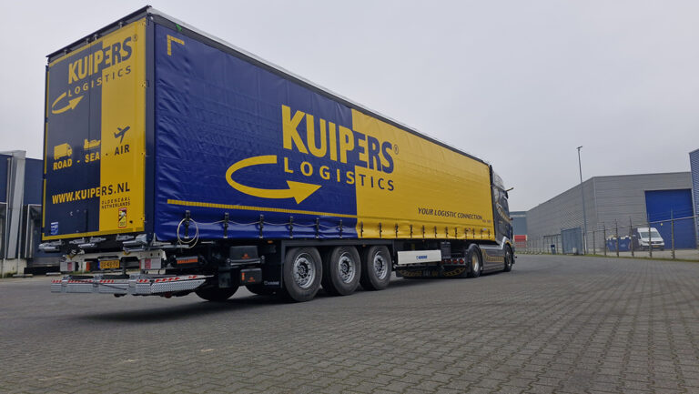 Kuipers Logistics breidt vloot uit met eerste trailers met klep in 37 jaar