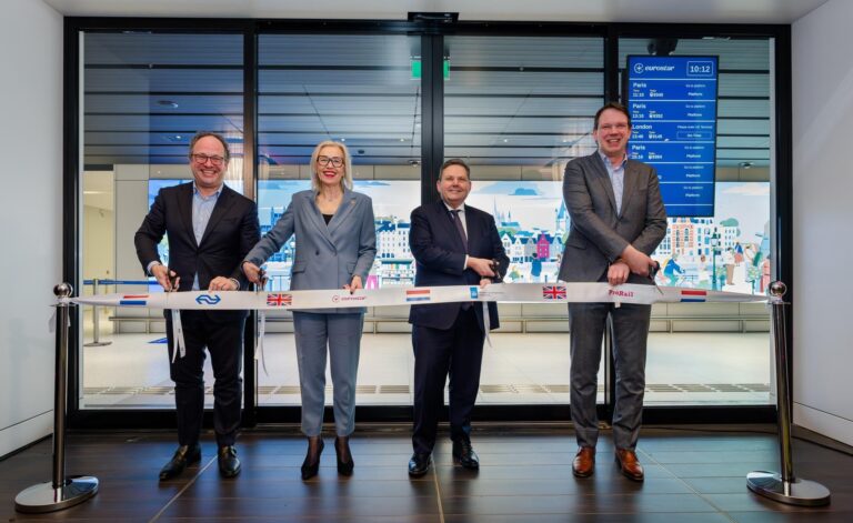 Nieuwe Eurostar terminal op Amsterdam Centraal Station feestelijk geopend