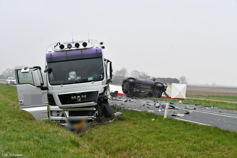 59-jarige man omgekomen na aanrijding met vrachtwagen op N258