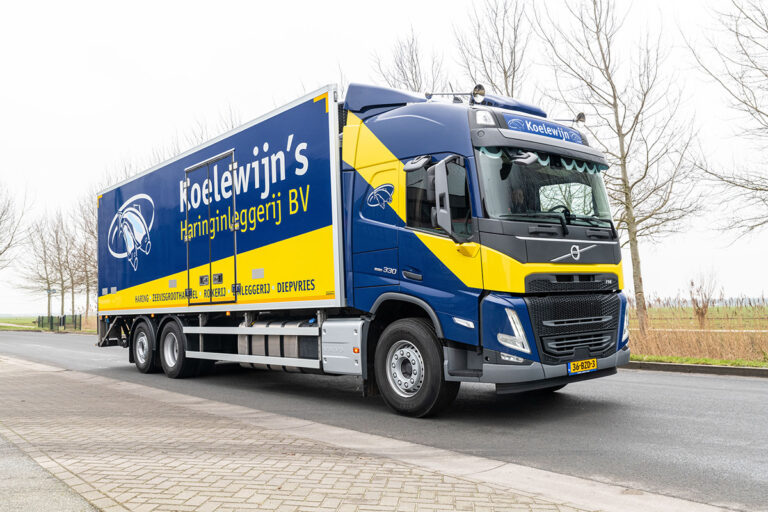 Koelewijn’s Haringinleggerij BV als een vis in het water met Volvo Trucks