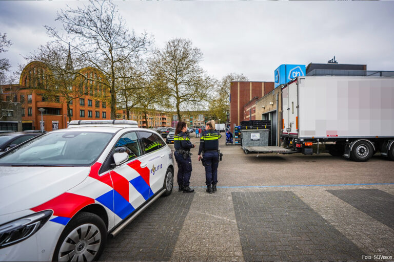 Partij harddrugs gevonden tussen bananen bij Albert Heijn in Best