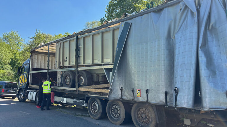 Grote controleactie op Duitse B56: tientallen overtredingen bij vrachtverkeer en bestelwagens [+foto’s]