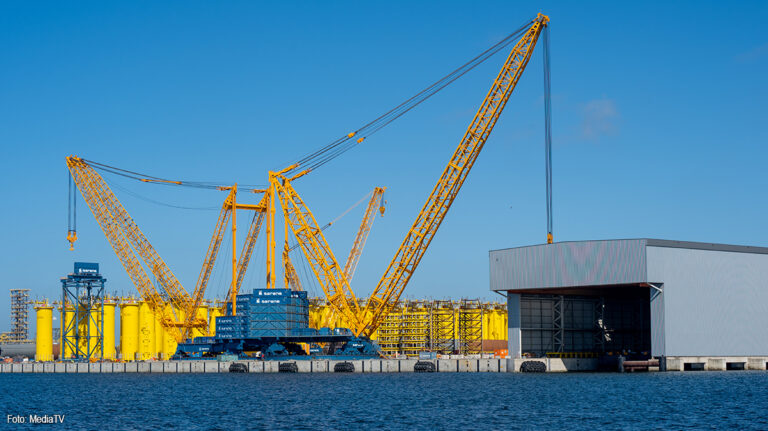 Nieuwe volledig elektrische megakraan voor Sarens