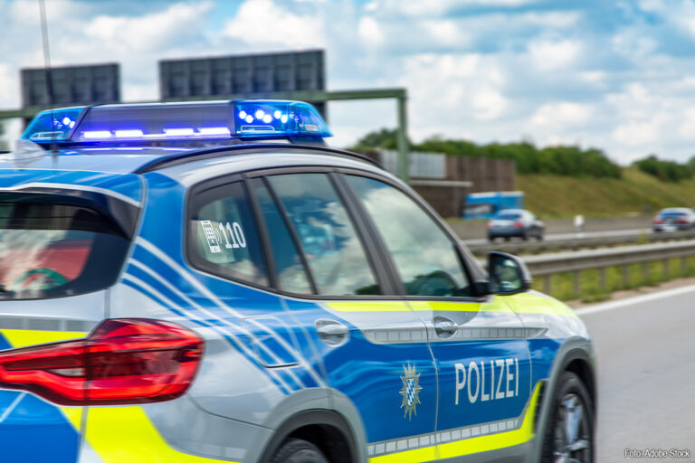 Nederlandse vrachtwagen met 72 ton totaalgewicht stilgezet op Duitse A30