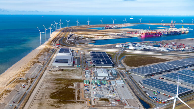 Daling in olie en olieproducten drukt overslag Rotterdamse haven in eerste kwartaal 2025