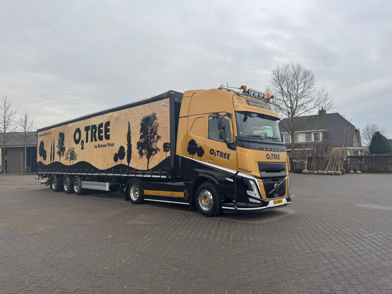 Twee Pacton schuifzeilentrailers voor Betuwe Plant B.V.