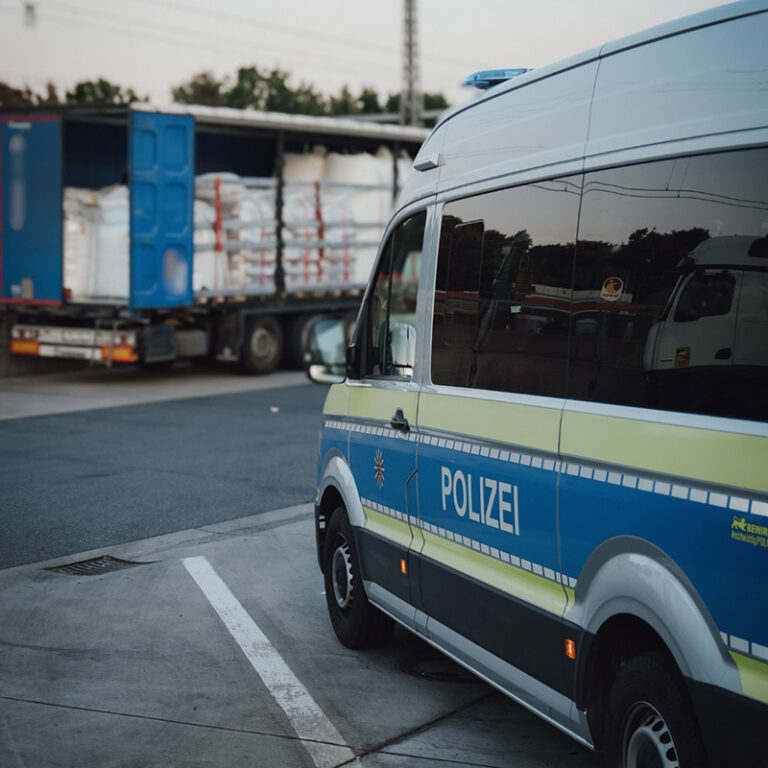 Grote controle op vrachtverkeer op Duitse A5: overtredingen bij tweederde van de gecontroleerde voertuigen