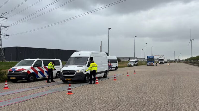 Verschillende overtredingen geconstateerd bij verkeerscontrole havengebied Moerdijk