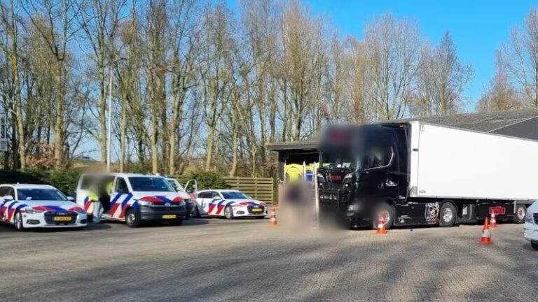 Politie legt meer dan 20.000 euro aan boetes op tijdens Roadpol Truck & Bus Week in Moerdijk