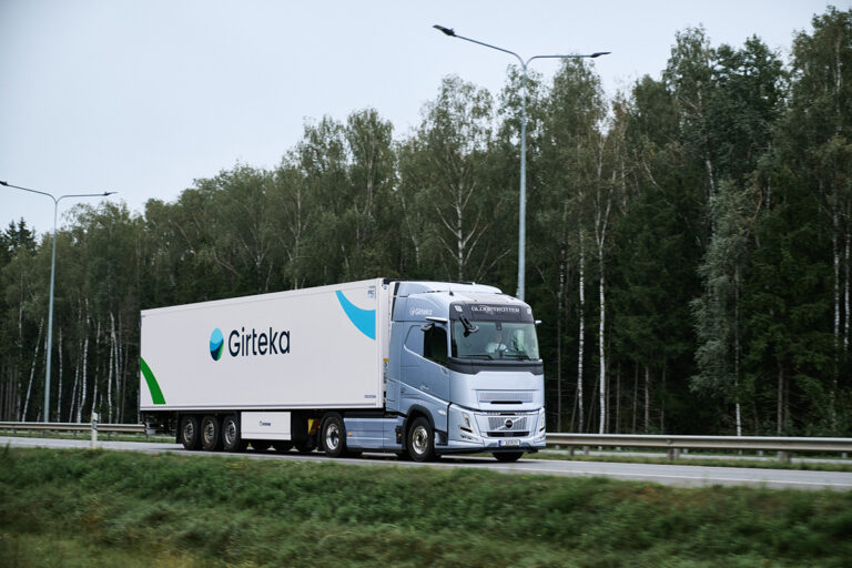 Girteka bestelt 2.000 vrachtwagens bij Volvo – grootste truckdeal van 2025 in Europa