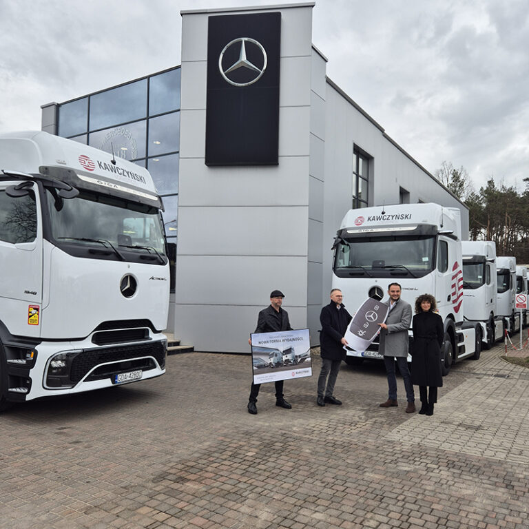 Kawczyński Logistics neemt 75 nieuwe Mercedes-Benz Actros L met ProCabin in gebruik