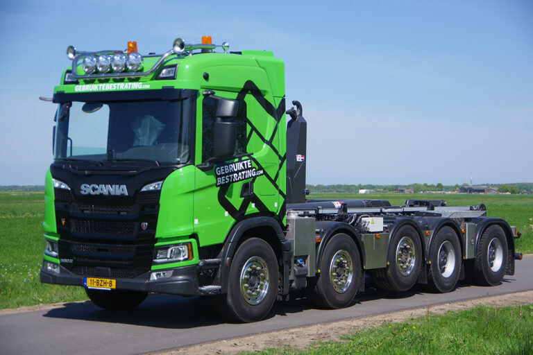 Veldhuizen Trucks presenteert 50 tons Scania G560 10×4 Wide-Spread tijdens TKD