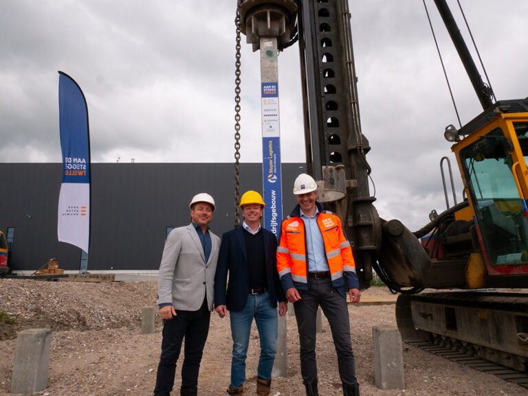 Sluyter Logistics en Aan de Stegge Twello vieren start nieuwbouw in Berkel en Rodenrijs