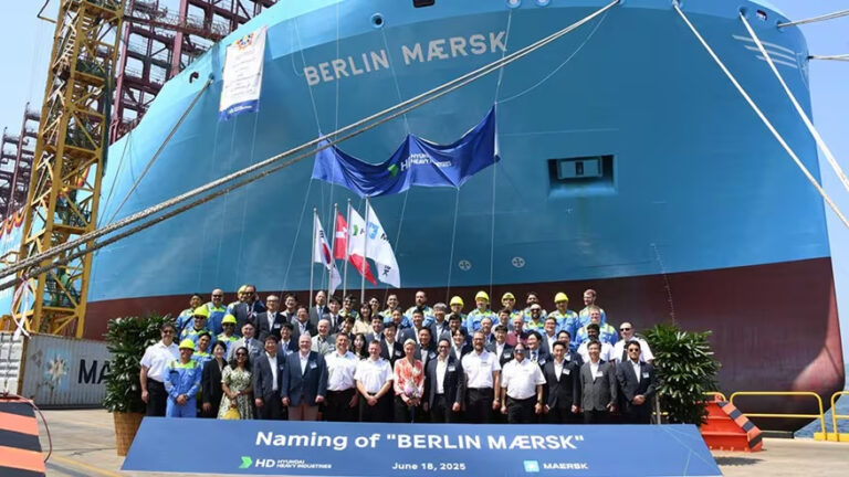 Maersk introduceert grootste methanol-dual-fuel schip in vloot: Berlin Mærsk in de vaart genomen