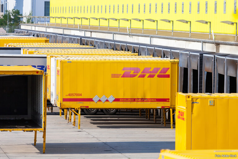 Twaalf gewonden na contact met onbekende stof in DHL-distributiecentrum bij Neurenberg