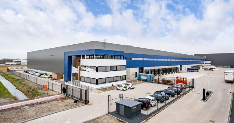 Delin Property verhuurt 12.000 m² dc in de Haven van Amsterdam aan Fyron Group