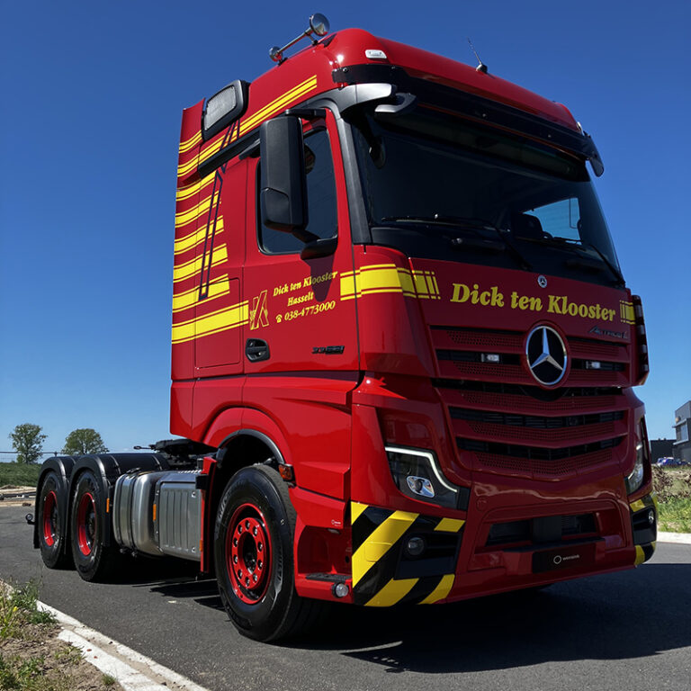 Nieuwe Mercedes-Benz Actros 630 pk voor Dick ten Klooster Kraanverhuur
