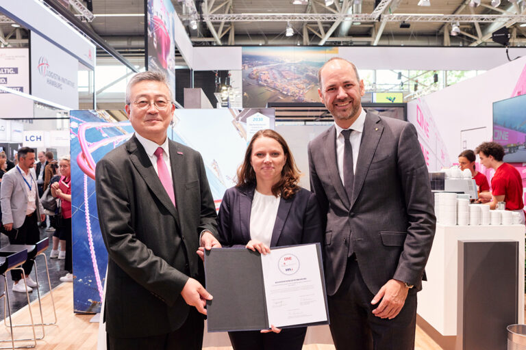 HPA en rederij ONE sluiten overeenkomst voor walstroomcontainerhavens