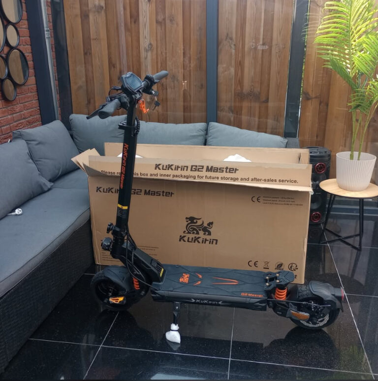 Zeecontainer met 719 elektrische steps gestolen in Schiedam – beloning voor gouden tip